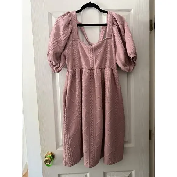 Pink Listicle Dress with Quilted Pattern Size Large - Picture 1 of 6